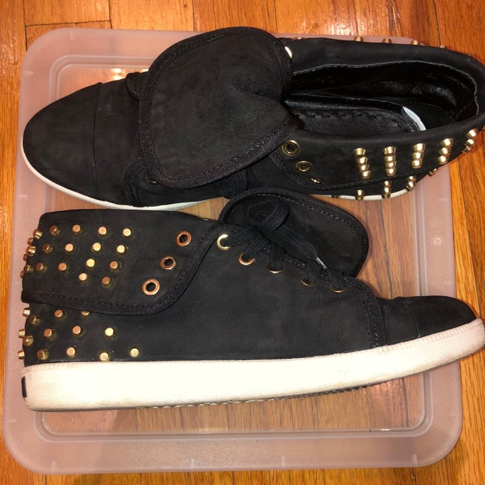 Boutique9 Black Suede Gold Studded Sneakers sz 6.5